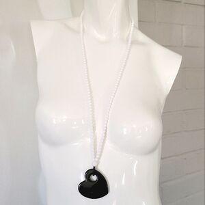 Vintage 80's Retro Black & White Acrylic Beaded Heart Pendant Necklace